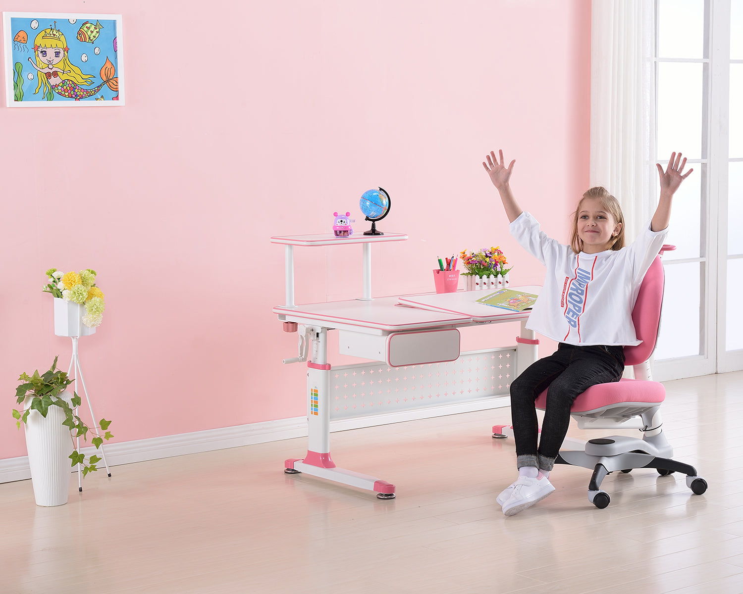 Little Soleil DX Series Children's Height Adjustable Desk